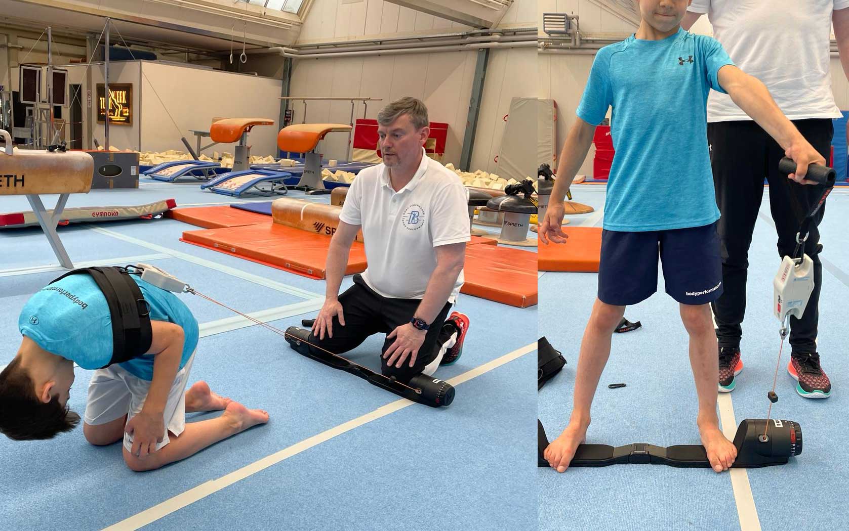 Sascha Göbl begleitet einen jungen Sportler bei zwei Kraftmessungen.
